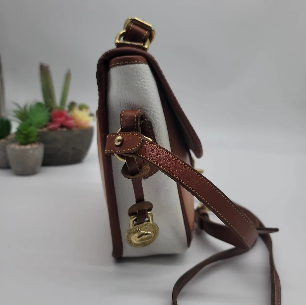 DOONEY & BOURKE AWL Square Carrier R703 Crossbody Bag Vintage - Picture 3 of 11